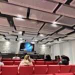 Sala conferenze schermo